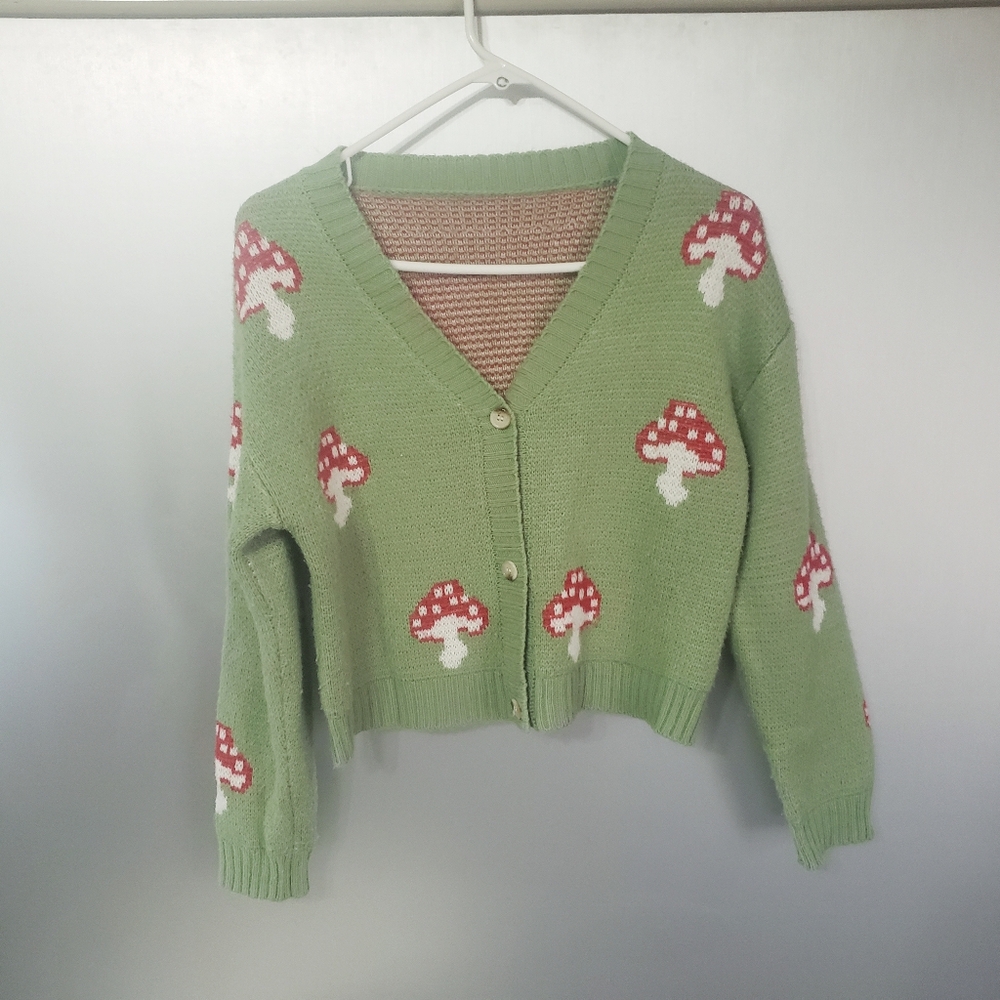 SUPER CUTE CROPPED SHEIN BRAND GREEN MUSHROOM BUTTON DOWN SWEATER. SZ 11-12 Y